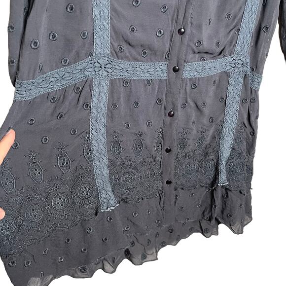 Kyla Seo Lace Boho Cottage Core Tunic Top Blouse Size Medium Eyelet D3-19 - Picture 4 of 8
